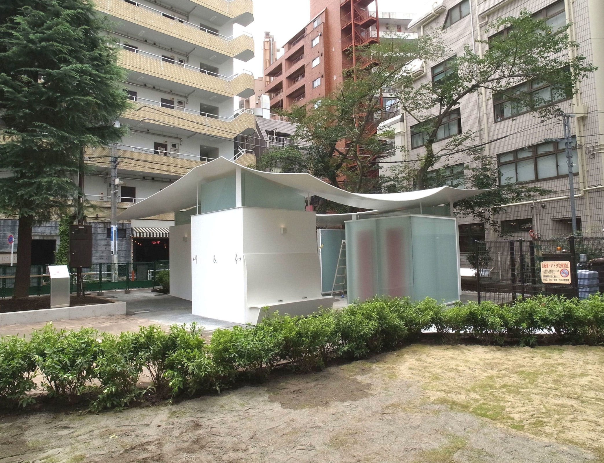 外観（側面）